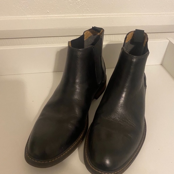 Vionic Men's Chelsea Boots - Picture 3 of 7